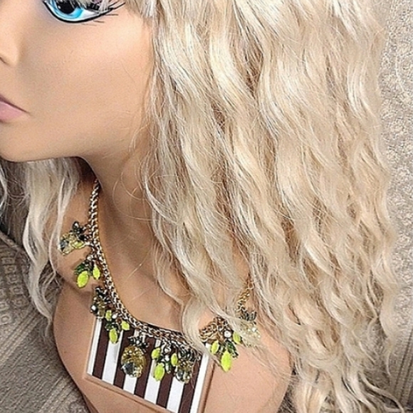 Henri 🍍Bendel Pineapple Statement Necklace with Swarovski Crystals - Picture 11 of 16